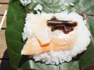 鮭の朴葉寿司