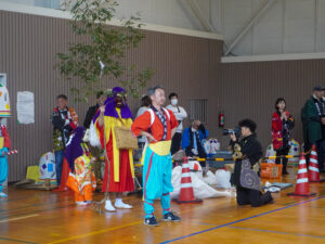 『賛助会』の代表として春の例大祭に参加する剛さん