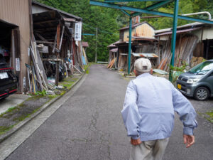 宥さんの後ろ姿