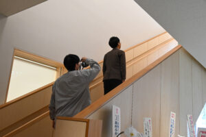 2階へ案内してもらいます