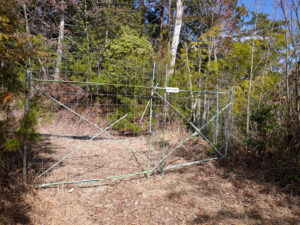 大岩巣登山道の登り口