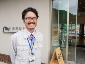 笑顔の根岸さん